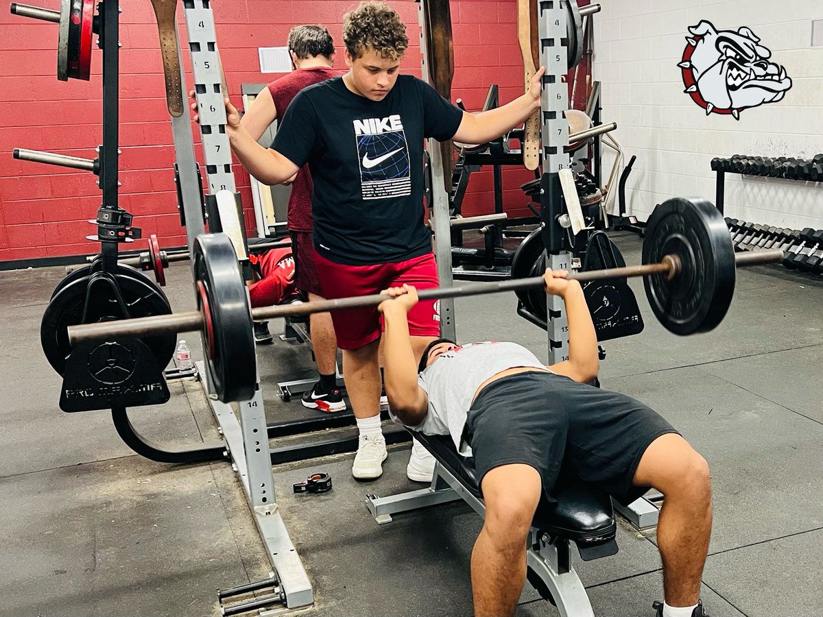 The cost of being the boss. 
🏋🏾‍♂️🐾🏈