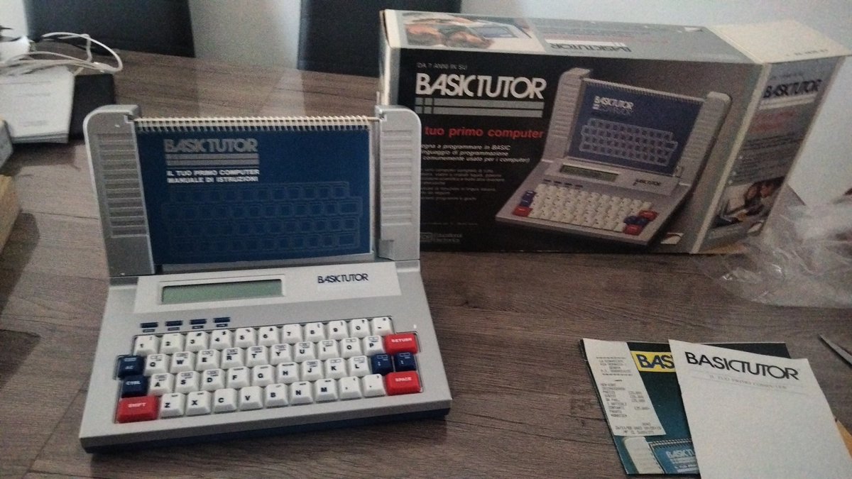 IZ2RPN's tweet photo. my first computer ... #vintage #retrogames #z80 #retrocomputing https://t.co/RwB00dguLX
