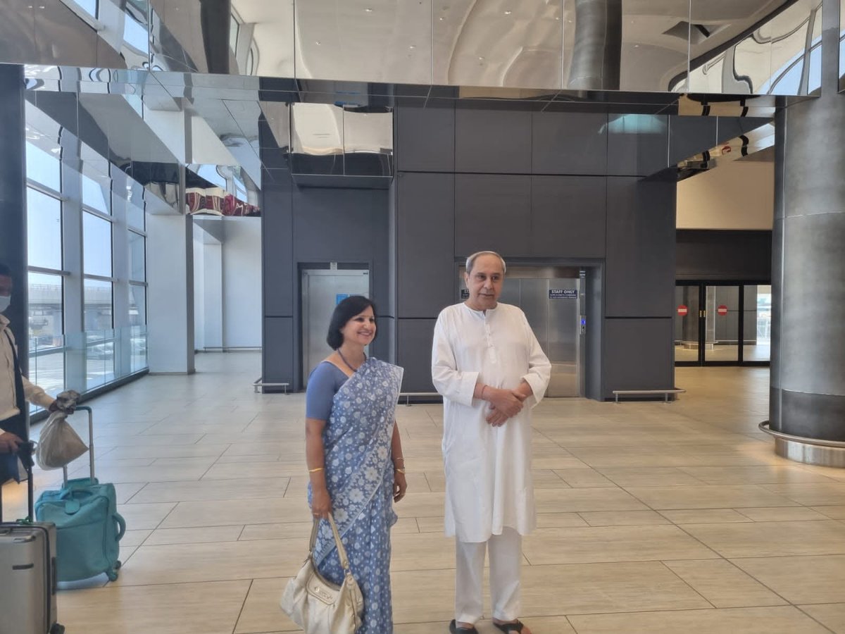 CMO_Odisha's tweet photo. CM @Naveen_Odisha was received by #India's Ambassador to #Italy Dr. Neena Malhotra after reaching Rome. CM is scheduled to visit @WFP headquarters to share #Odisha’s transformational journey in food security and disaster management.
@IndiainItaly https://t.co/sIHCDsEhFp