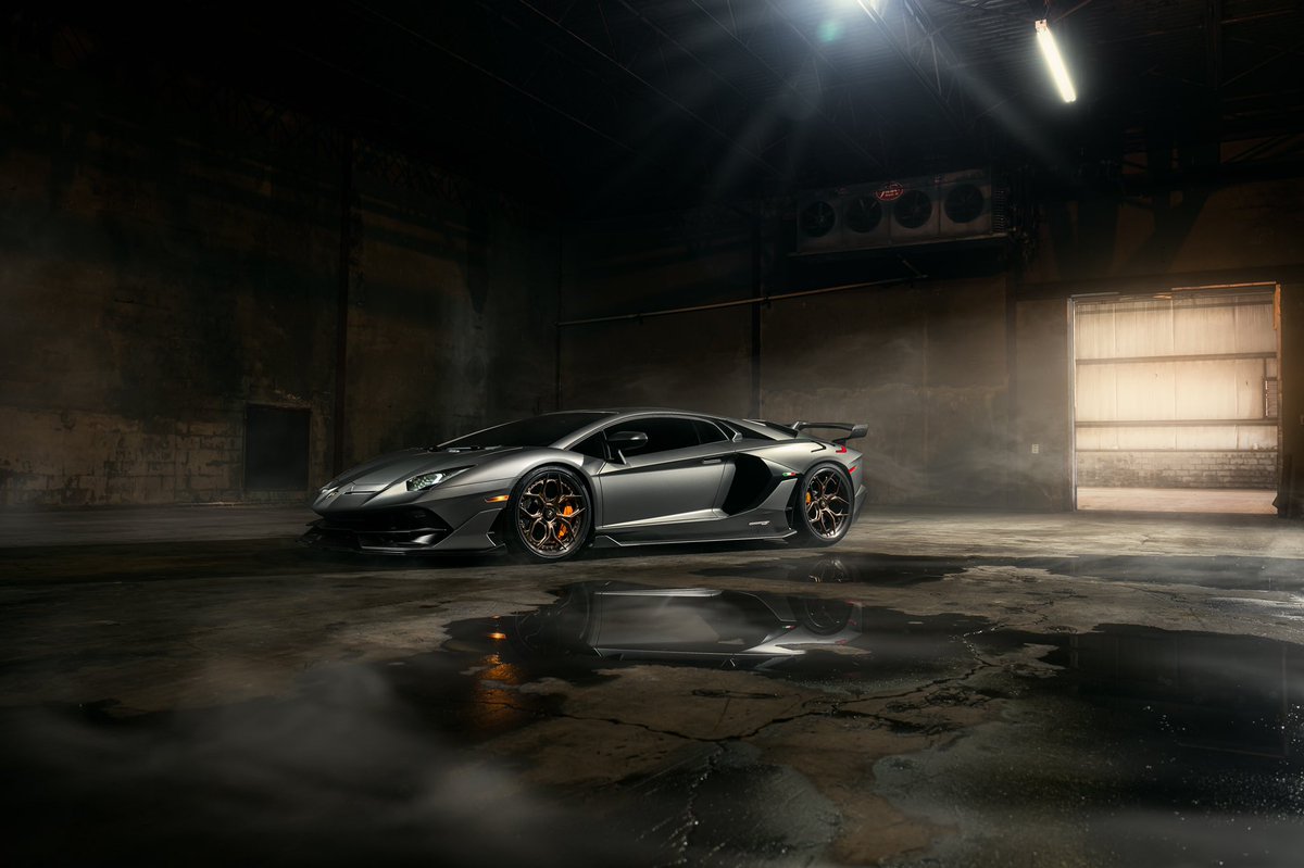 Evogphotography's tweet photo. Excited to show off my latest set with a @Lamborghini SVJ in this beautiful abandoned warehouse! #Lamborghini #svj #aventadorsvj https://t.co/VApesEo9tc