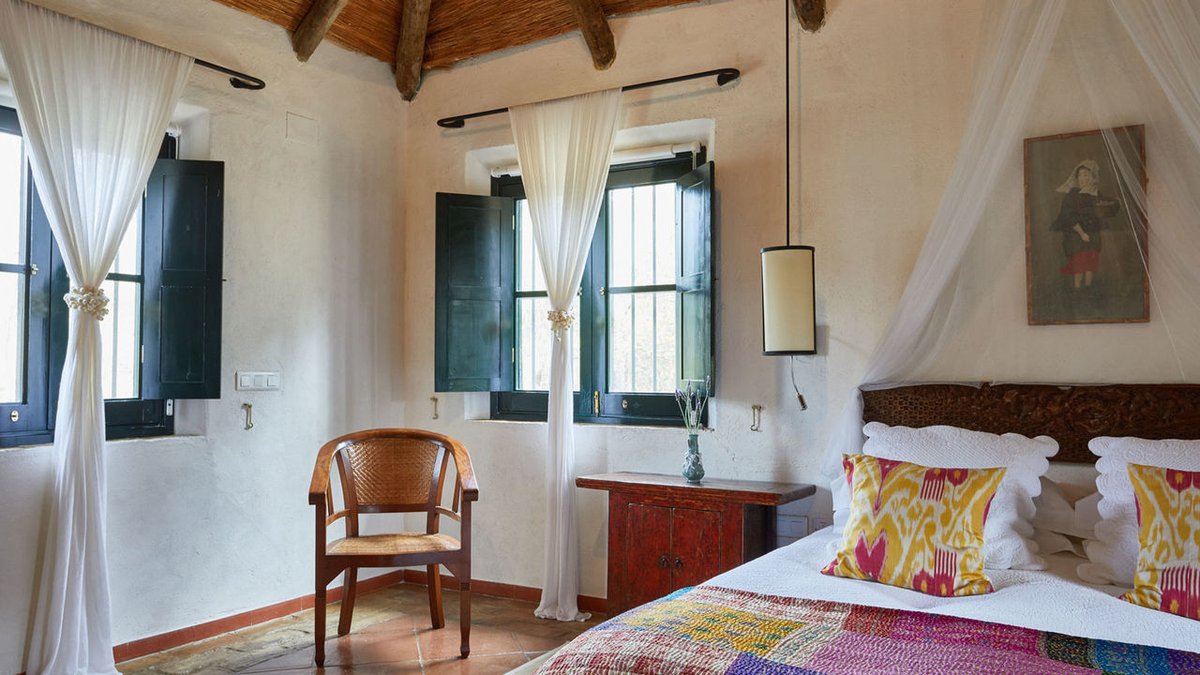 HOTELS WITH A PLUS tweet media