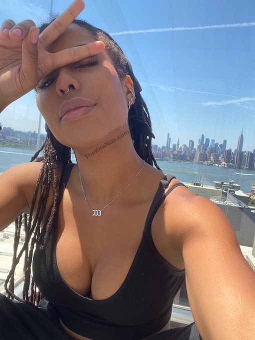 2 pic. lowkey wanna live here https://t.co/dDso7iKMQ0<a href="/tag/mvsales"class="tags"><span>#mvsales</span></a>