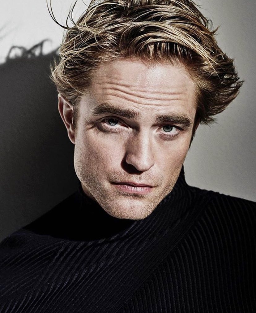 BuzzFeedBrasil's tweet image. Robert Pattinson é eleito o homem mais bonito do mundo, de acordo com a ciência.