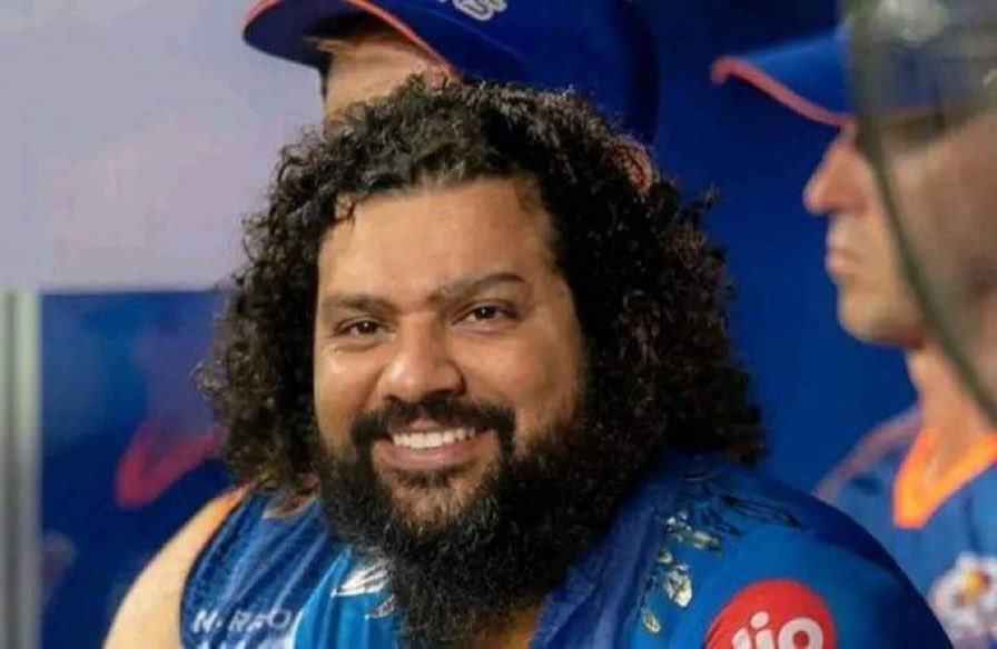 SportsFeverInn's tweet photo. @CricCrazyJohns Meanwhile Chief Selector-Mr Motichoor Sharma https://t.co/nbTuOBgR2f