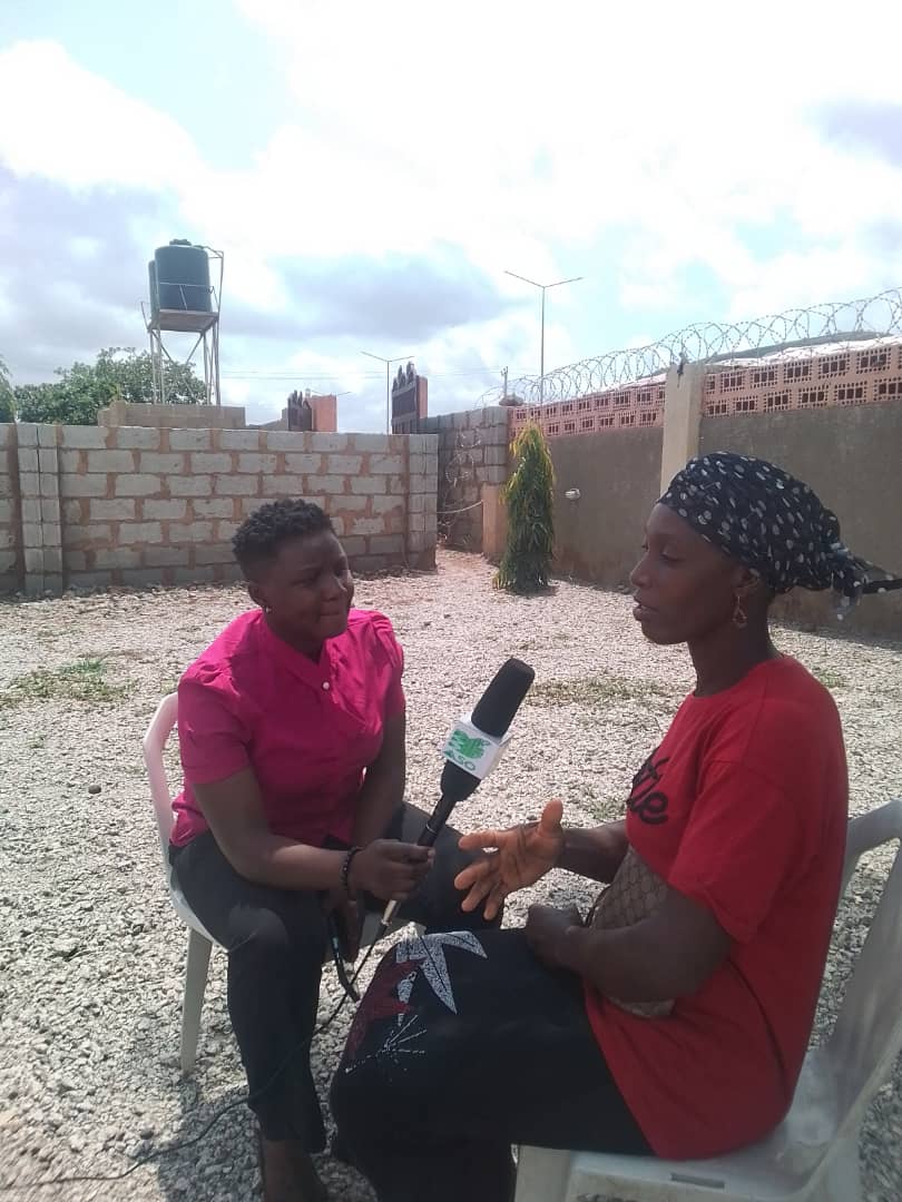 loyceabba's tweet image. About 2 million children in Nigeria are said to suffer from malnutrition. 

When women find it difficult to feed their new borns exclusively,  it makes the children prone to malnutrition, like in the case of Yemi and her baby.

#SAMproject
#ISMPH