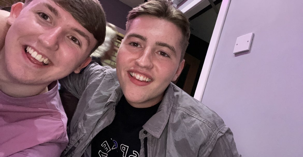 markwoodssss's tweet photo. @joezonfrillo Happy Birthday ma man, have a belter🍻 https://t.co/9TJdjIr071