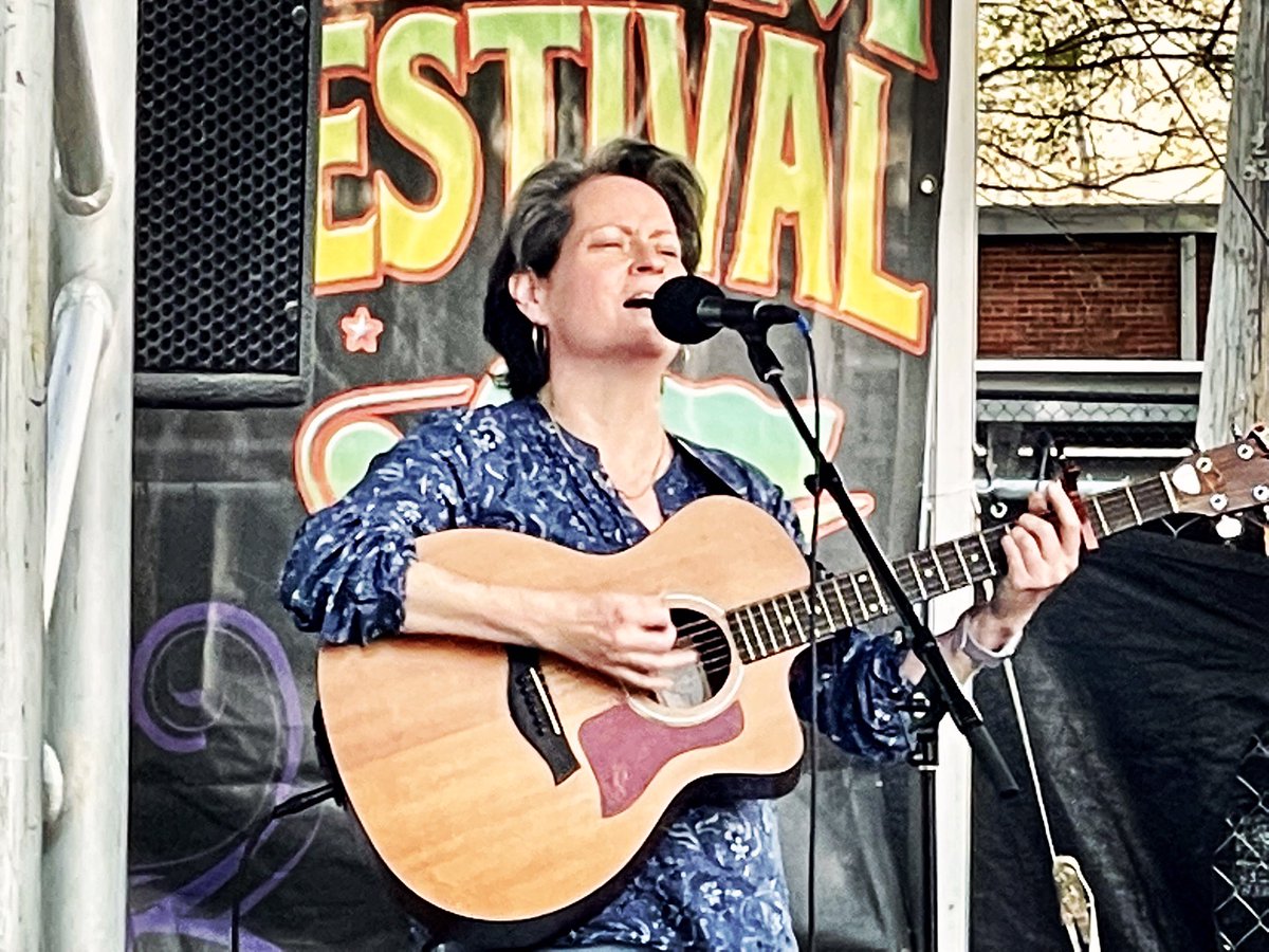 I’ll be performing my two song entries this Wednesday, 6/22/22, at the B. W. Stevenson Memorial Singer-Songwriter Contest at Poor David’s Pub. Starts at 8pm-ish. Hope to see y’all there! 😸🎤🎸