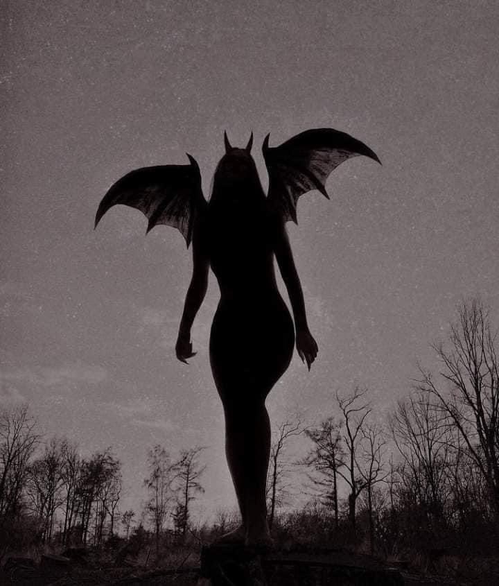 Looks can kill, baby 🗡