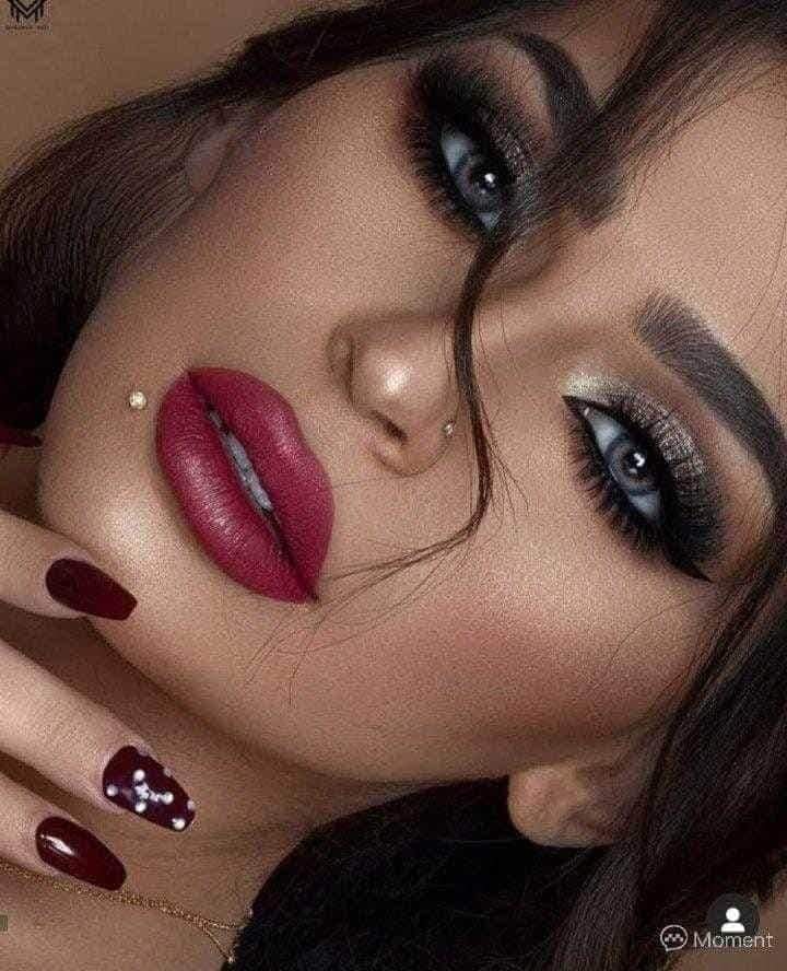 حبيبي
أحبك حب لوإنتشرنوره.لخجل القمر
أحبك حب إذاظهرت غيومه لماإحتاجت الأرض للمطر
لاتسألن لماذاأحببتك
إسأل قلبي لماذاأحبك.إحتوتك
ستجد القلب يصرخ لأنك النبض
وستسمع المشاعر تهمس لأنك الحياة
أنالست بعيدعنك
أناأقرب من طرف العيون
فإن كان قيس قدجن بليلى
فأناقسمابربي قدتعديت مرحلة الجنون