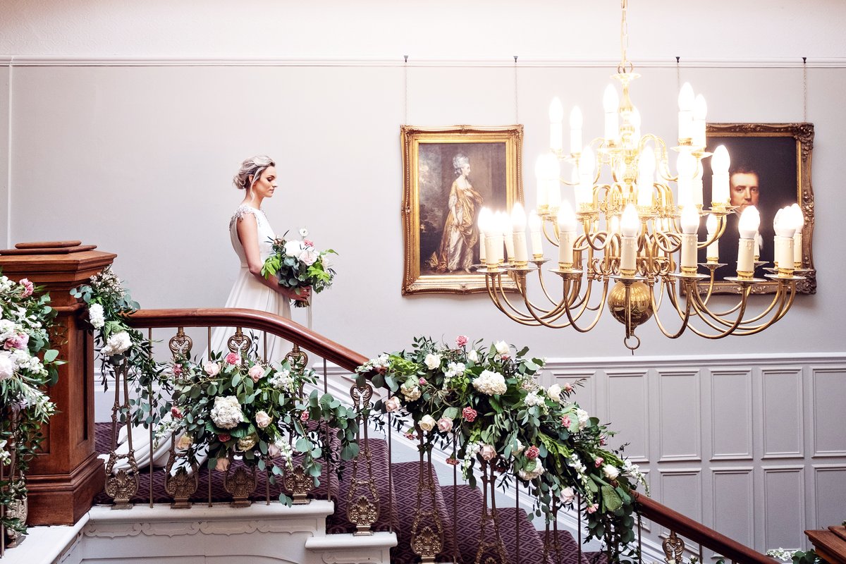 AshfieldHse's tweet photo. Venues have iconic areas and for us, the staircase is one of them.

@TeresaCPhotog 
@theroseboutiquewigan

#exclusiveweddings #exclusiveweddingvenue #cheshirewedding #merseysidewedding #ashfieldhousewedding #northwestwedding #ourhouseisyourhouse #northwestweddingsuppliers https://t.co/Jy0hEp0r1x
