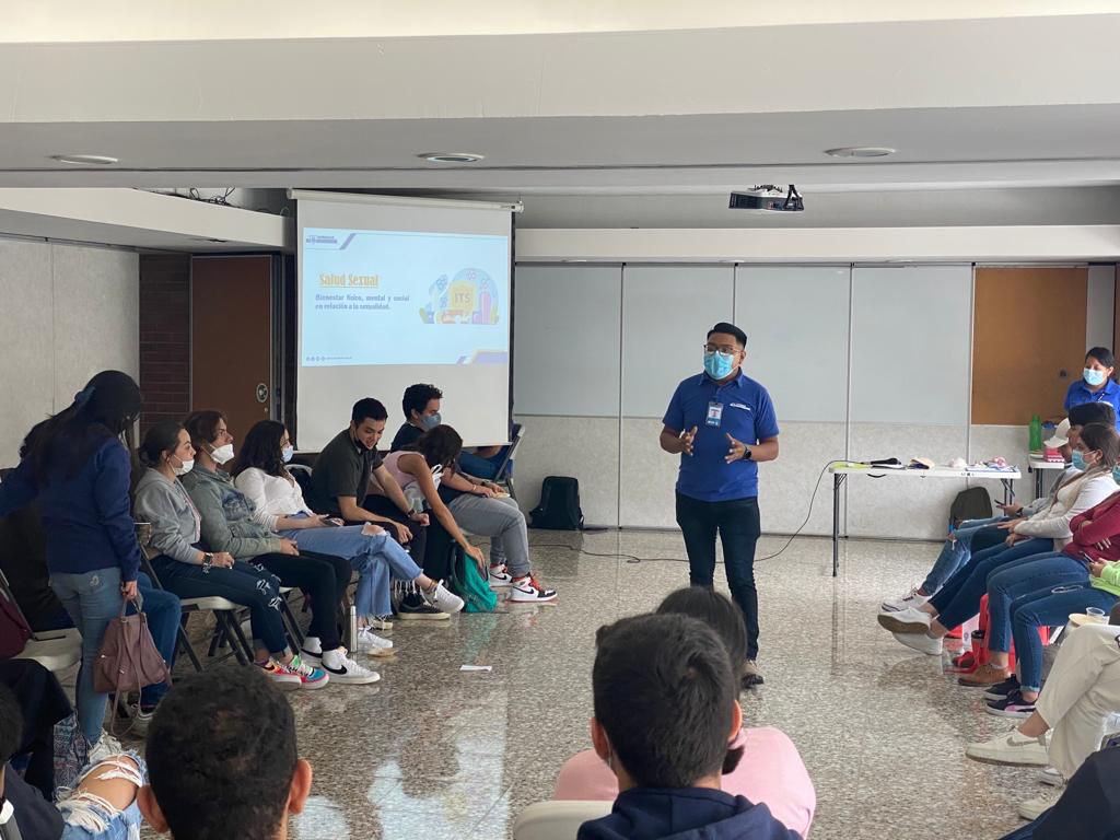 AsociacionesURL's tweet photo. La Agrupación Toga de Derecho realizó un Taller sobre Educación Sexual con @Aprofam 📚

¡Gracias a todas las personas que asistieron! 🧡 https://t.co/5AVVVsQacd