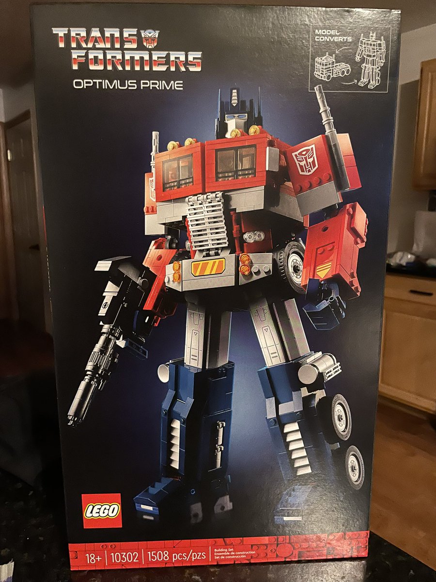 My Father’s Day gift is now together. My son and I had a blast @LEGO_Group  Can we please now have Bumblebee, Megatron, Starscream and the granddaddy of them all…Devastator! I think it would be like Voltron only larger. Maybe titanic sized? #WeCanDream