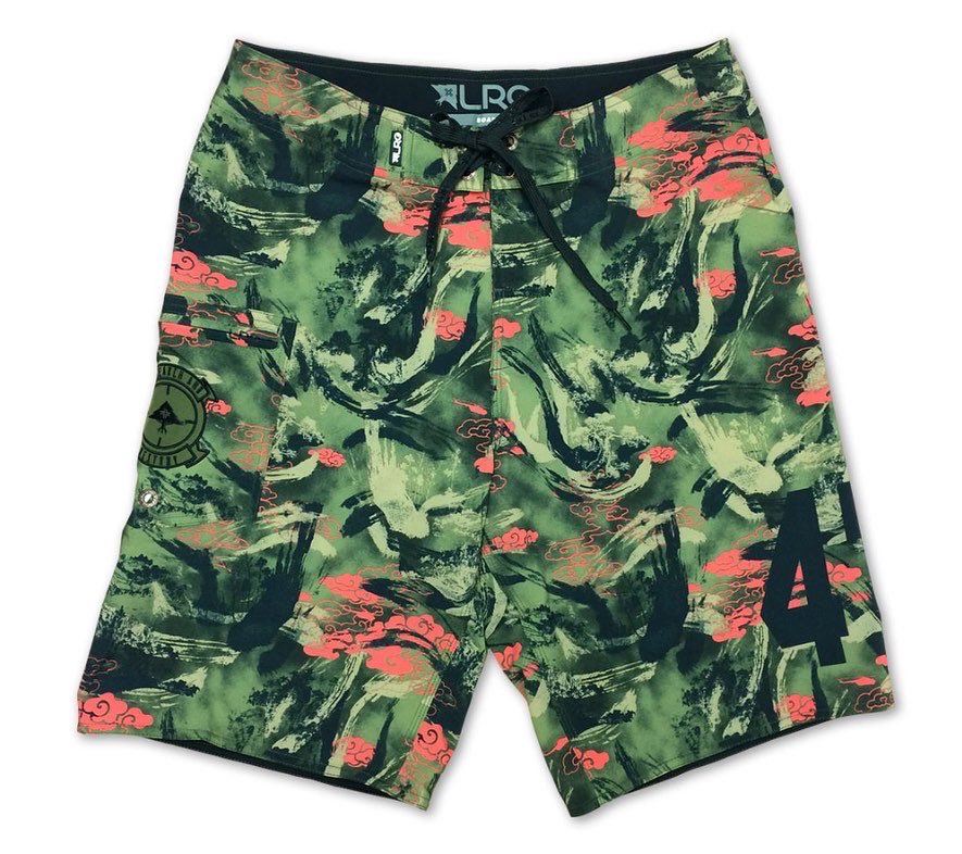 Everythinghipho's tweet photo. Qui dit été dit plage 🏖

Pourquoi ne pas être le plus stylé du rivage avec votre magnifique short coloré militaire et à la fois jungle 🌴

Un design unique pour une personne unique ! 

Clickez ici : LRG R and Destroy Board shorts Fir Green Camo : https://t.co/G6Y5Bw5iz0 https://t.co/3qwJybmE8B