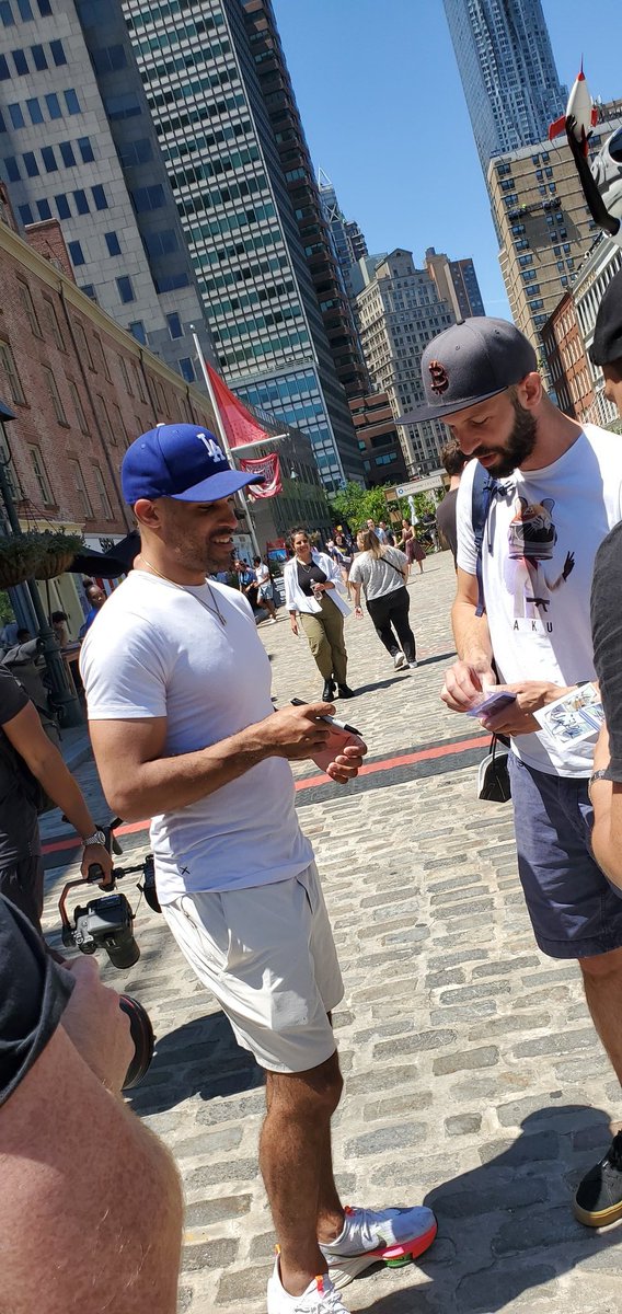 #apefest
Anyone know who this is?