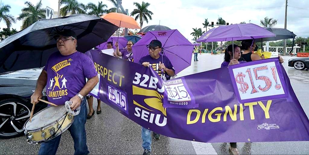 'Neither rain nor the wind will stop this movement!' 📣🚫🌧💨☔💪🏾 Janitors at Nova Univ can't make ends meet on $12.32 an/hr in one of the most expensive cities in the country! We need your support!✊🏾 Sign=>bit.ly/NovaJustice #JusticeforJanitors