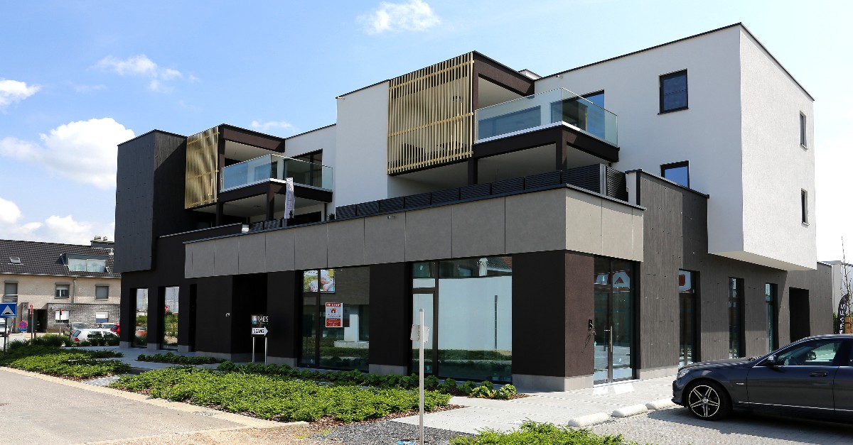 TrespaTweets's tweet photo. Axcis, the architectural company who designed this residence multi-housing complex in Sint-Truiden, Belgium, chose for a perfect mix of Trespaยฎ Meteonยฎ and Pura NFCยฎ.
Find other inspiring projects here: https://t.co/518Q08TgbX
#ThinkTrespa #HPL #ExteriorCladding https://t.co/CLi1toshCH
