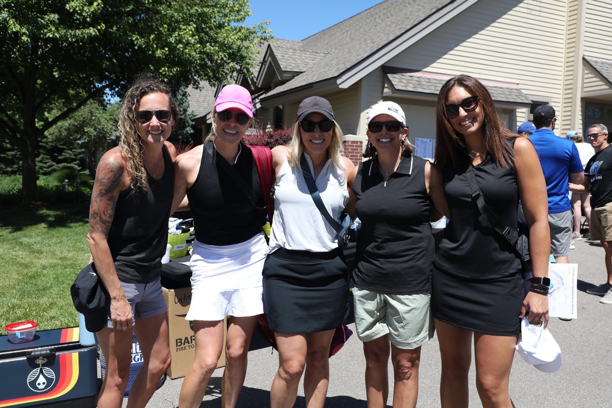 gvsuwbb's tweet photo. We want to give a special thank you to all of the family, friends, and GVSU women’s basketball alumni who came out this past weekend to our annual golf outing. All the support you’ve given us is very much appreciated! 💙🏀⚓️ https://t.co/WJ06Rh8sQu