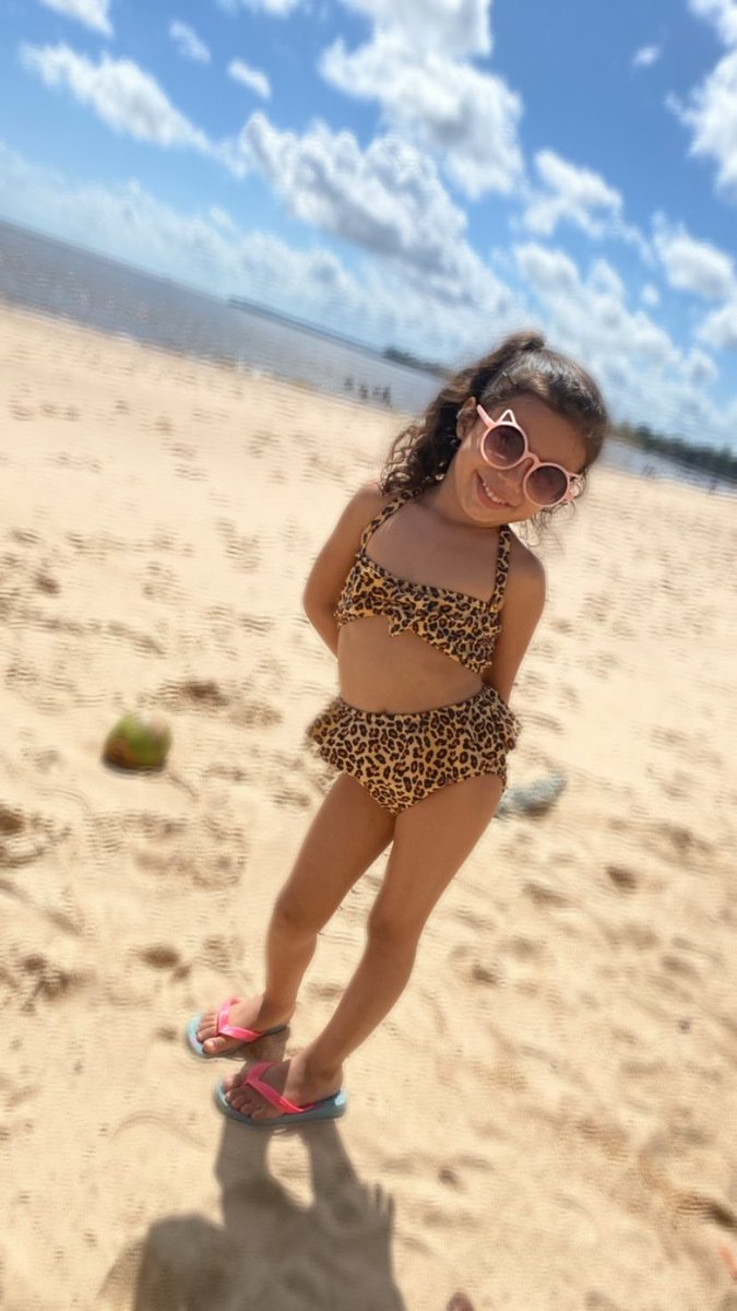 sammylopesz's tweet photo. Eu não supero minha filha nunca, te juro 😍😍😍🥰❤️🫶🏼
#MariaBeatrice 💕 https://t.co/ZGg24v1UsY
