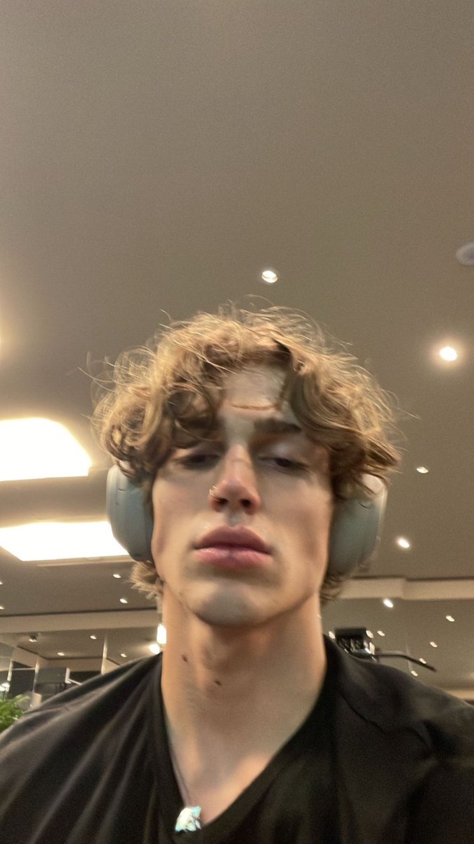 ؘ (@iconsbyvinnie) on Twitter photo 