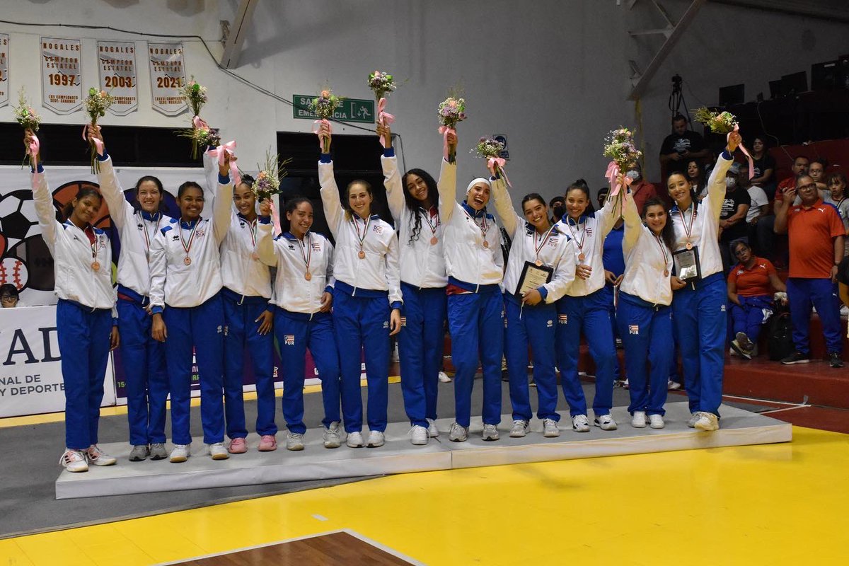 Norceca_Info's tweet photo. ⭐️ Awards Women’s NORCECA Final 4 

🥇Mexico 🇲🇽
🥈Cuba 🇨🇺
🥉Puerto Rico 🇵🇷

🏆 MVP Argentina Ung (17) 🇲🇽

ℹ️ https://t.co/hmGBKSS7u5

#norceca #volleyball #vnlchallengecup https://t.co/rT7rcKJkuE