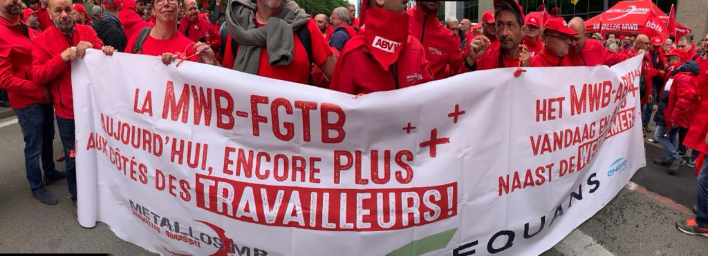 interFTMCGT's tweet photo. Belgique : aujourd’hui, plus de 100 000 travailleurs ont défilé dans les rues de Bruxelles afin de demander une augmentation des salaires. @interFTMCGT a défilé aux côtés de nos camarades de @MWBFGTBABVV @FGTB_CG et @industriAll_EU avec l’objectif d’une journée d’action en Europe https://t.co/G1PBLGQYvD