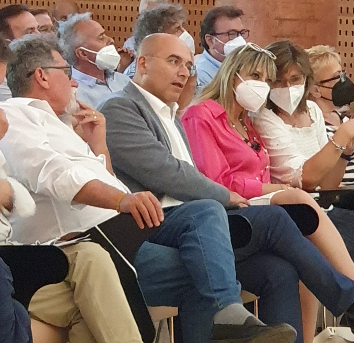 fnpcisler's tweet photo. #20giugno #ReggioEmilia @roberto_pezzani partecipa alla presentazione del libro "Sapere Libertà Mondo": un ricordo della figura dello straordinario sindacalista Cisl Pippo Morelli #contrattazione #150ore #formazione @FnpCisl @Cisl_ER #FimCisl https://t.co/QLbjYAH8Q2