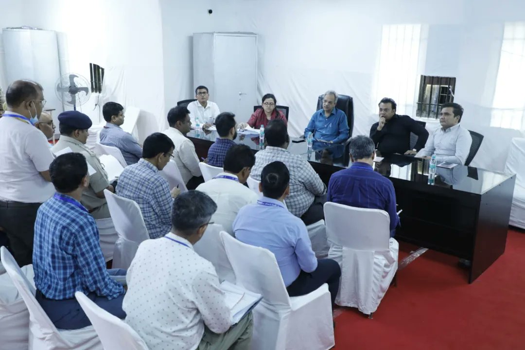 CeodelhiOffice's tweet photo. Visit and review meeting by Dr Ranbir Singh,CEO Delhi on 20.06.2022 : Bye-election Rajinder Nagar AC,New Delhi @ecisveep #byeelection2022 #rajindernagar #visit #review #inspection #boothstation #pollingstation #govote #onevotecounts #chalovoterbanehum #NoVoterToBeLeftBehind https://t.co/W4OsSLaxKu