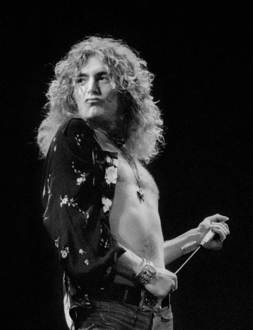 crockpics's tweet photo. Robert Plant onstage on the second night of Led Zeppelin's classic five night stint at the Earl's Court Arena, 1975. Photo by Mick Gold. https://t.co/vao0ODPunk