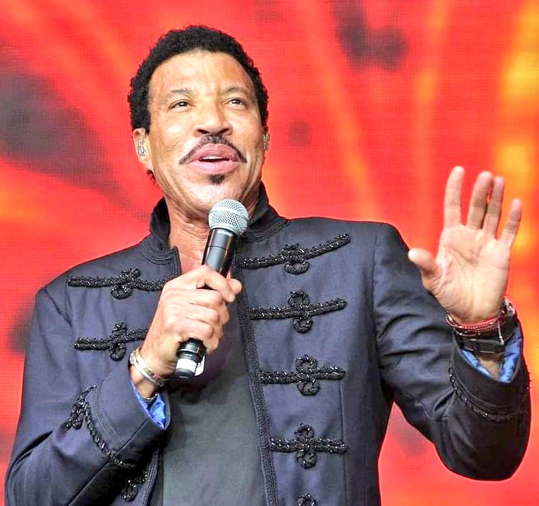    Happy birthday  
Lionel Richie!!
June 20, 1949 73
Favorite song? 