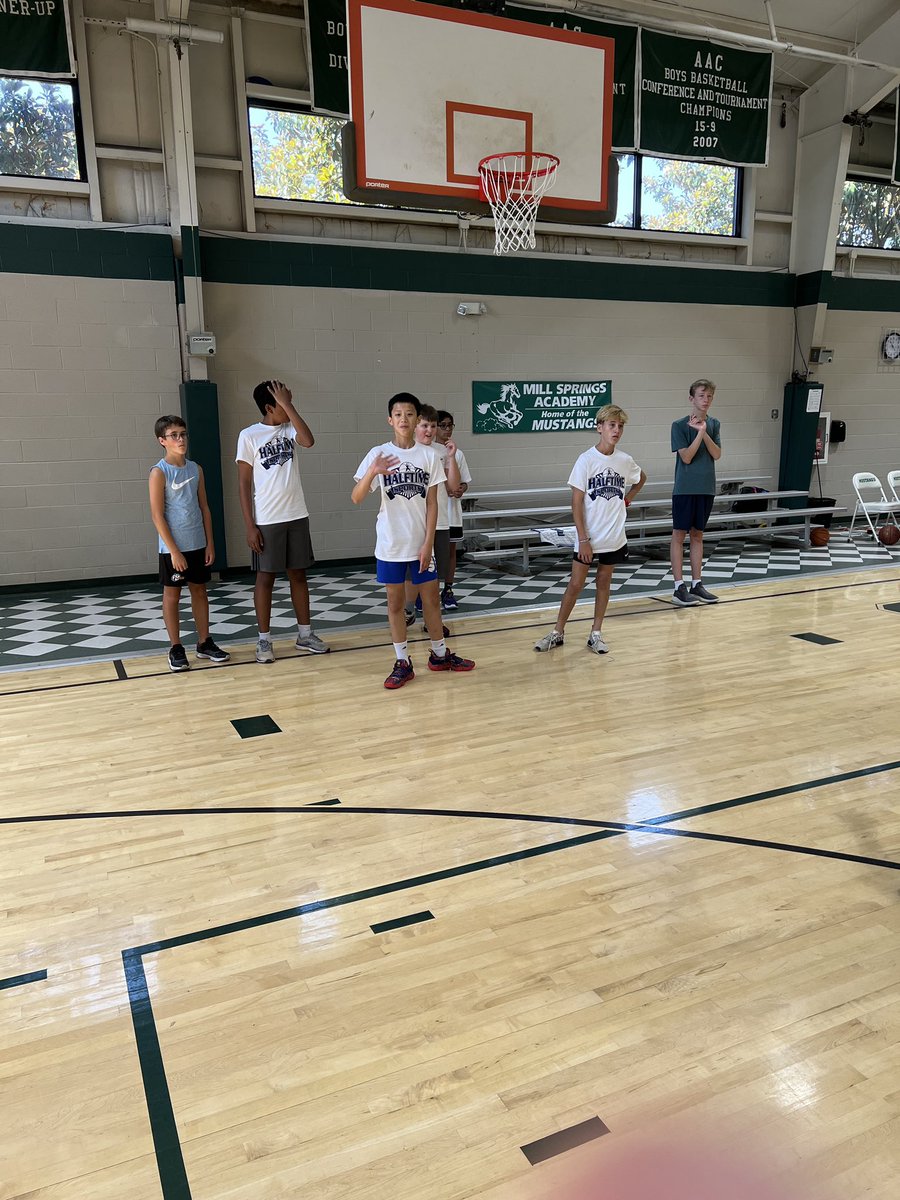 SpursMilton's tweet photo. Young hoopers loving camp! https://t.co/IrTu0iDAuV