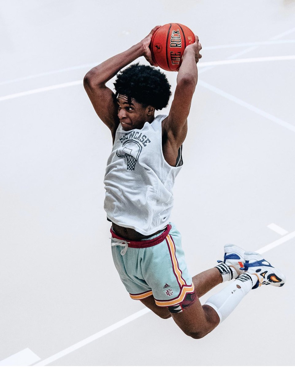 NEBallAcademy's tweet photo. Andre Mills was relentless defensively, in passing lanes, showing his incredible athletic ability. He played each position hard. Has the ability to score from 3, floaters and of course above the rim. Another high level prospect. Watch the rise. #wegotus https://t.co/7w6nYrShZA