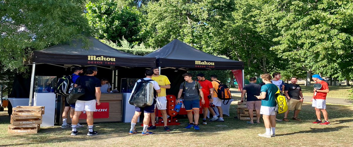 Hook Padel tweet media