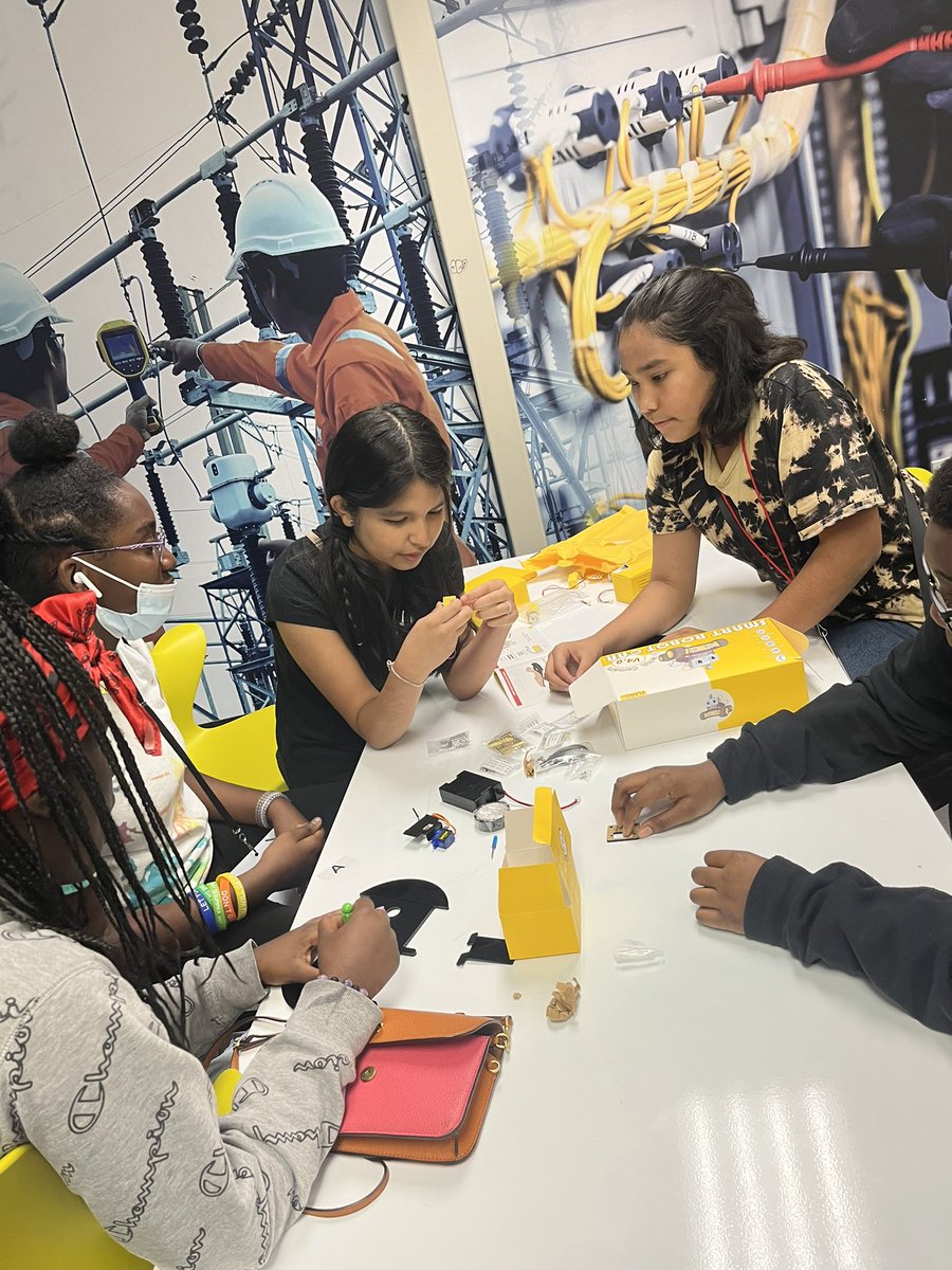 Amber Hill (Gilmore) tweet media