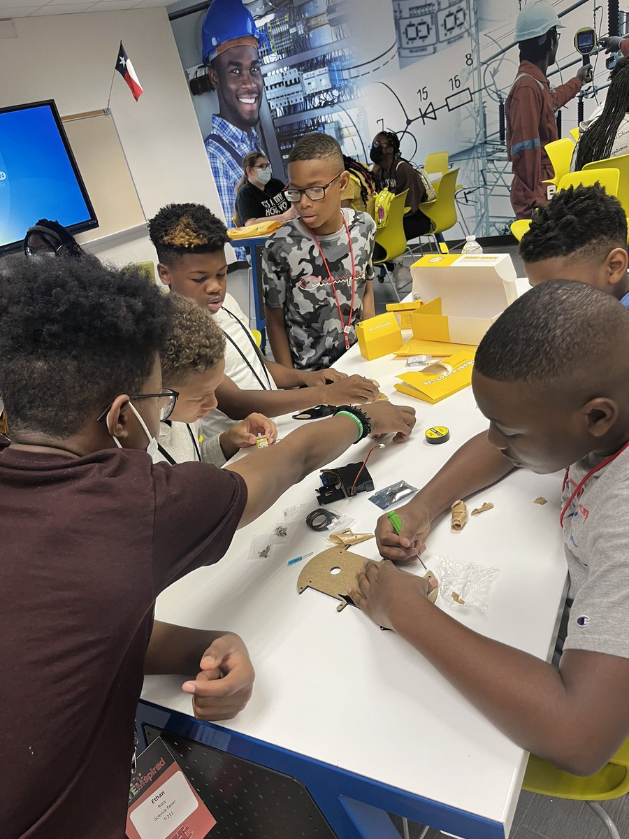 Amber Hill (Gilmore) (@ahillchread) on Twitter photo STEM camp has started… our students are engaging in a robotics session building cars with <a href="/SeedstoSTEM/">Seeds 2 STEM</a>. I observed groups assigning roles, communicating their ideas, and collaborating to get their cars built. Great work! <a href="/STEMspiredCHISD/">STEMspiredCHISD</a> STEM camp has started… our students are engaging in a robotics session building cars with <a href="/SeedstoSTEM/">Seeds 2 STEM</a>. I observed groups assigning roles, communicating their ideas, and collaborating to get their cars built. Great work! <a href="/STEMspiredCHISD/">STEMspiredCHISD</a>