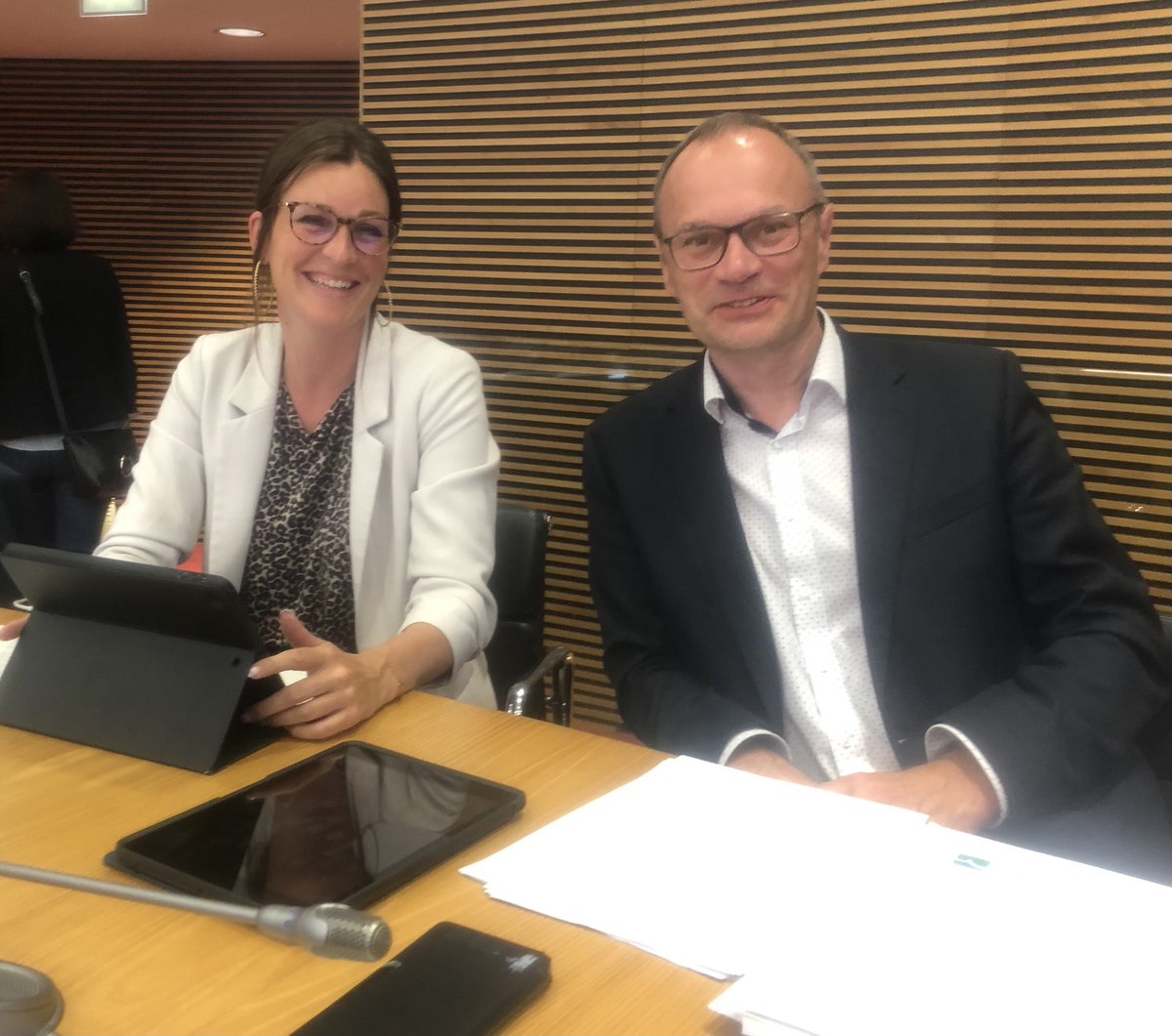 ▶️ Journée au conseil départemental

Session et vote de la première décision modificative sur le #budget 2022 et du compte administratif 2021, échanges sur les contrats de territoire et le plan #démocratie. Nous terminons la journée par la commission permanente. @GGSE_22