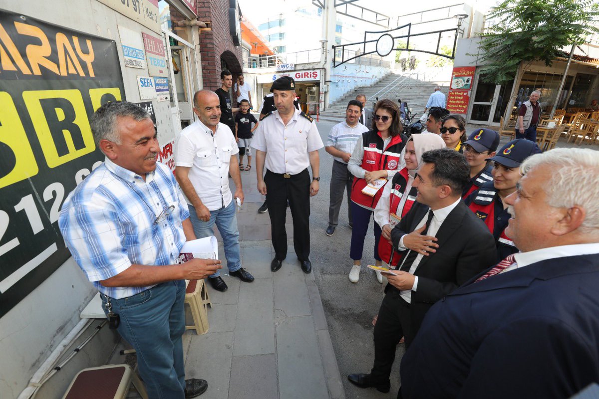 MustafaDuruk's tweet photo. ❌kadına karşı şiddete sıfır tölerans❌
Sayın Valimizin öncülüğünde ilimiz sakinlerini bilgilendiryoruz https://t.co/EXekHh89l2