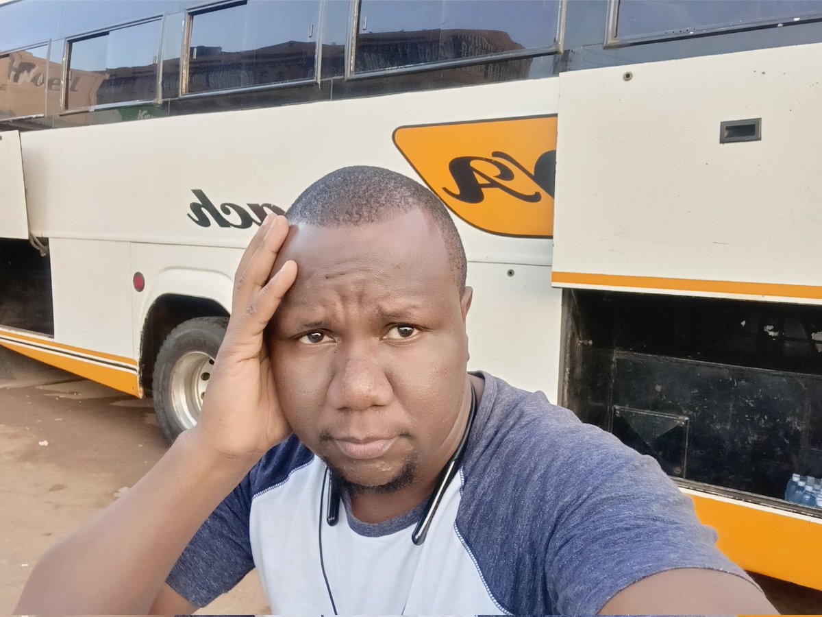 fredymboya's tweet photo. ...acha tuone +254 🇰🇪 #OMOLO https://t.co/cHQ4xG3aN2