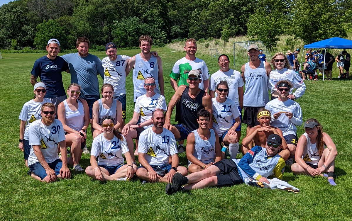 PointUltimate's tweet image. Finished up Wisconsin Swiss, 2-4 overall.  Not what we wanted but for the first tourney of the season, it was a great weekend of ultimate!