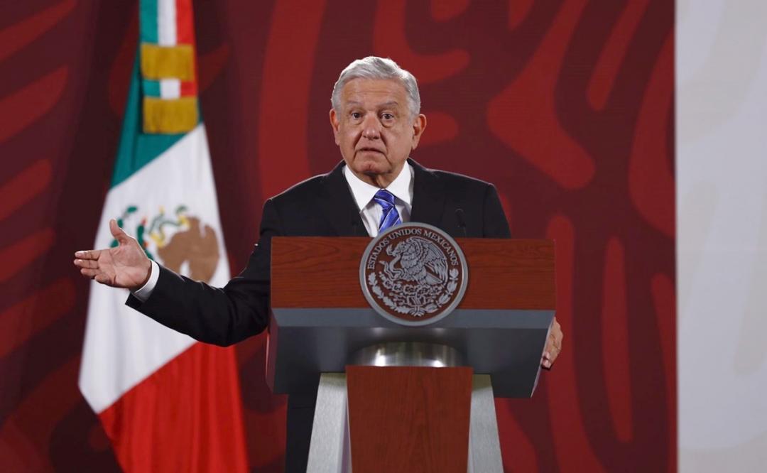 VNoticiasmx's tweet photo. Gobierno | El presidente López Obrador afirma que las acusaciones de sus adversarios de tener vínculos con el crimen organizado son totalmente inventos para desprestigiar su gobierno.

#Mexico #gobierno #NOTICIA https://t.co/1Lzr4JdF8u