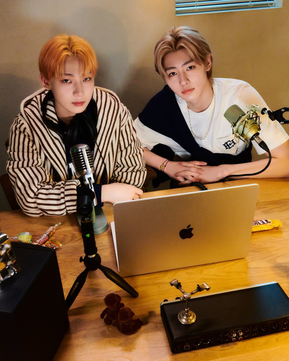 2hyuncartz's tweet photo. UEUEUUEUEUE https://t.co/06XmZpULXi