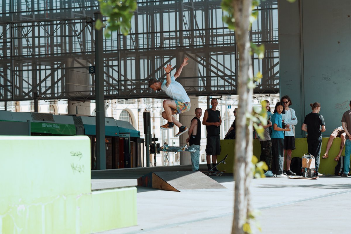 kosmoschemnitz tweet media