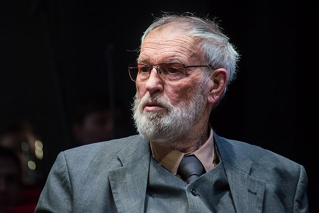 Легендарный литовский актер театра и кино Регимантас Адомайтис поселил в своей квартире, расположенной в Вильнюсе, в районе Жверинас, украинских беженцев.
Сегодня он ушёл от нас... Вечная память.