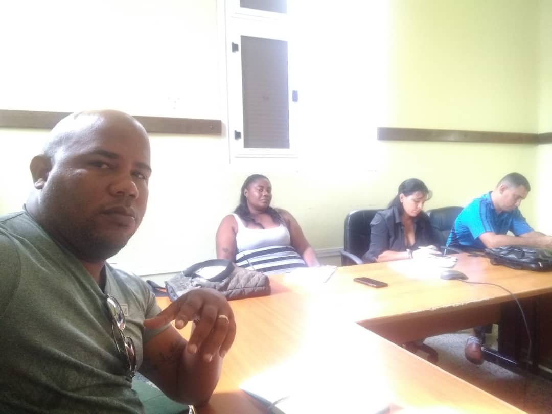DMSaludMatanzas's tweet photo. Videoconferencia en la #DPSMatanzas de Registros Médicos y Estadística con el objetivo darle seguimiento al sistema DataSoft" Sistema de Alcance a poblaciones claves " y sobre las modificaciones en el calendario en el subsistema de Estomatología. 
#VamosConTodo 
@WongCorrales https://t.co/GnKZ95idyt