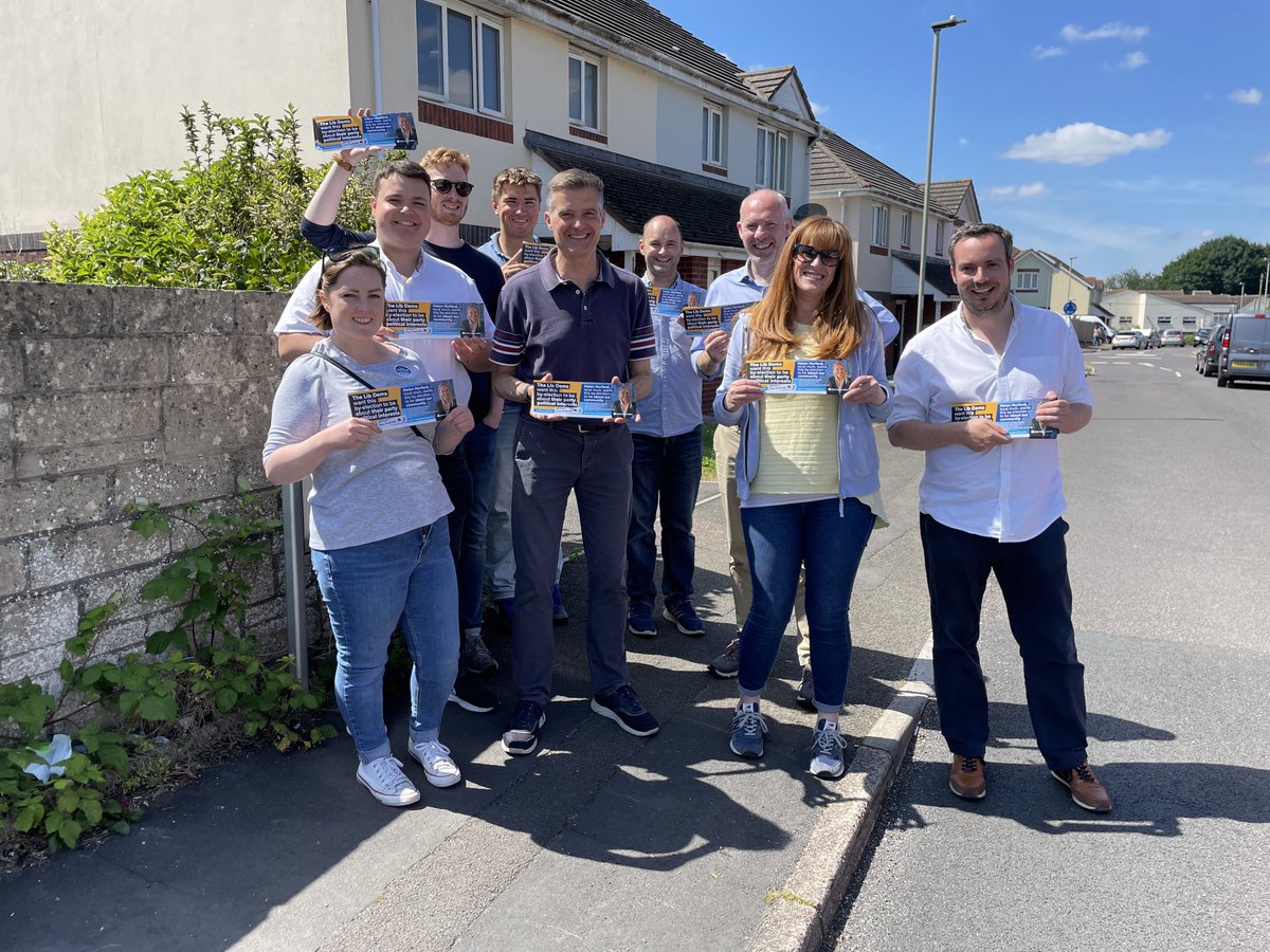 🗳 Great speaking to residents on behalf of <a href="/TivHonTories/">Tiverton & Honiton Conservatives</a> today ahead of an important by-election on Thursday.

🇬🇧 Spreading the word about the fab local <a href="/Conservatives/">Conservatives</a> candidate Helen Hurford with <a href="/JustinTomlinson/">Justin Tomlinson</a>, <a href="/LukeHall/">Luke Hall</a>, <a href="/KellyTolhurst/">Rt Hon Kelly Tolhurst</a>, <a href="/simonjamesjupp/">Simon Jupp</a> &amp; team👇