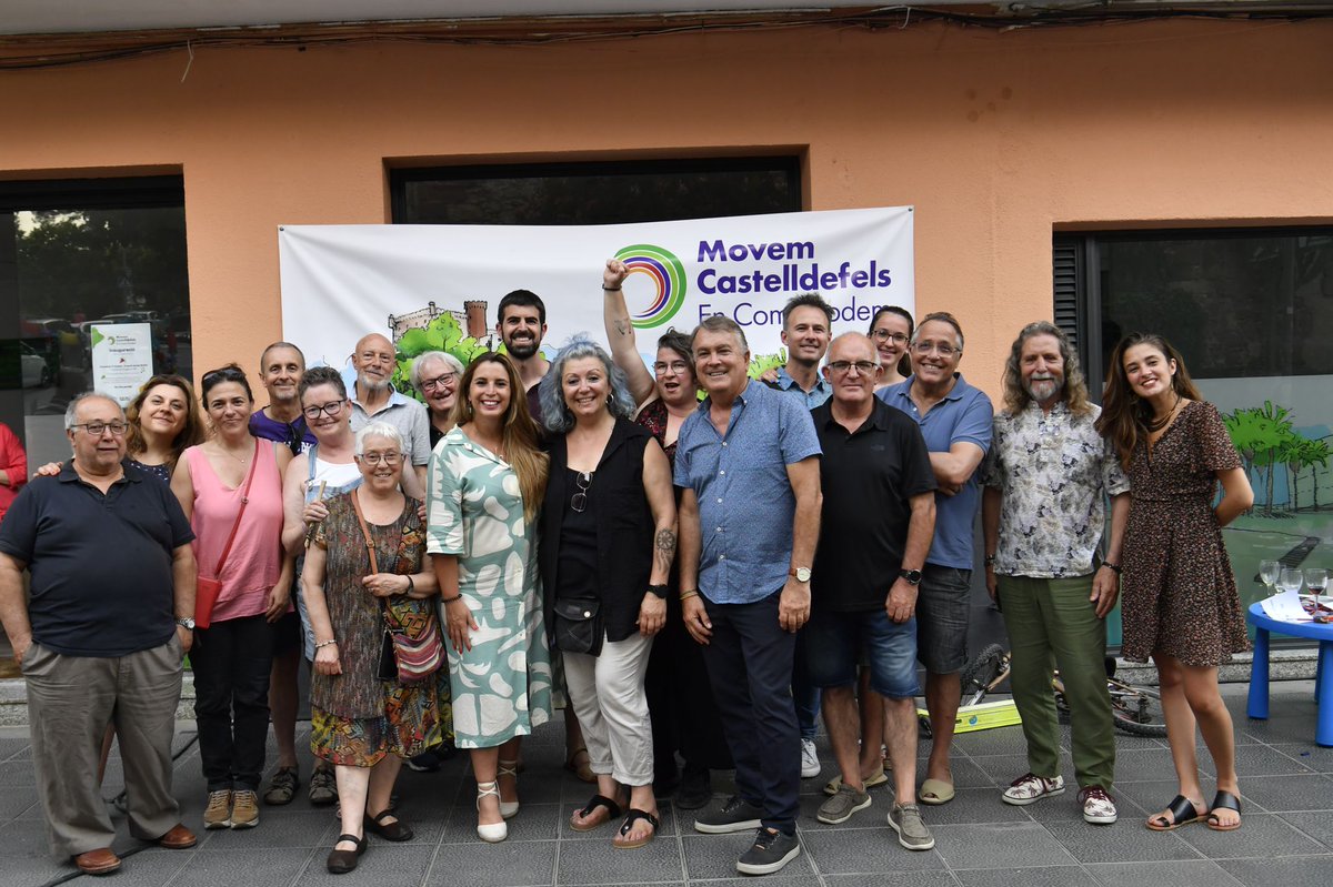 📣Divendres passat vam inaugurar el nostre local! (C/Església, 66. #Castelldefels)
🗣 La nostra voluntat és estar més a prop dels ciutadans i les ciutadanes, escoltar i aprendre. Per això hi haurà trobades, actes i activitats, per omplir de vida aquest espai. 👉Feu propostes!