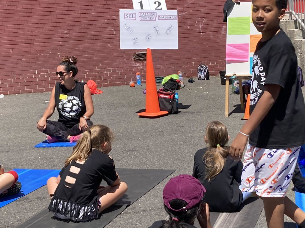 BerkeleyWWRSD's tweet photo. More Field Day Fun! What a perfect day is so many ways! Thank you Ms. Lizzi, Ms. Farinella, Berkeley Staff, and all our parent volunteers. #berkeleystrong https://t.co/2ta1gScyjD