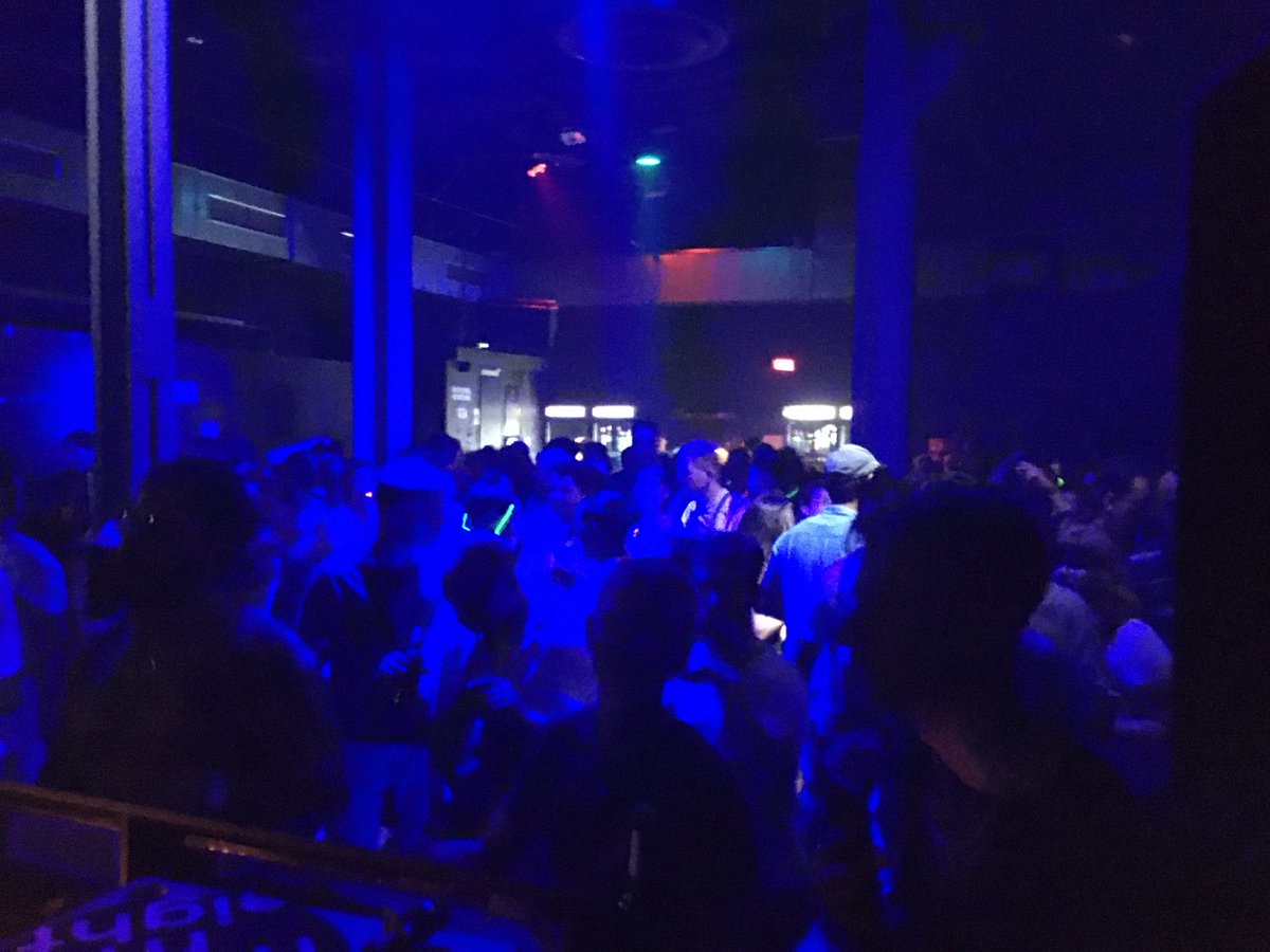 Thanks everybody at Tanzhaus West , Grille , Toxic Family for a nice time! 😘😁😀