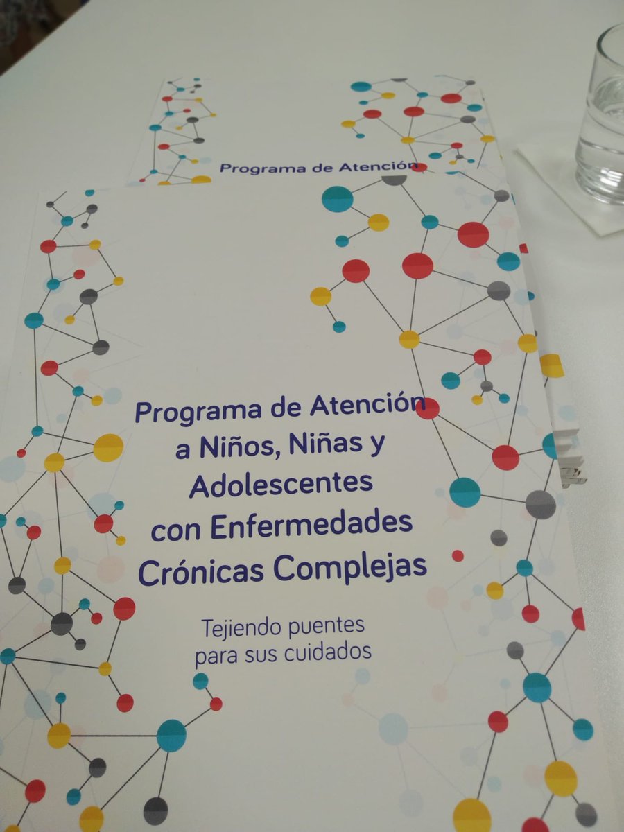 SalutGOIB's tweet photo. L’@ibsalut presenta el Programa d'Atenció a Infants i Adolescents amb Malalties Cròniques Complexes.

Salut calcula que un 1,4 % de la població de les Illes Balears de 0 a 18 anys pateix una malaltia crònica complexa.

🔗Més informació: https://t.co/amtl6HVeZH https://t.co/SUPPqbrdXF