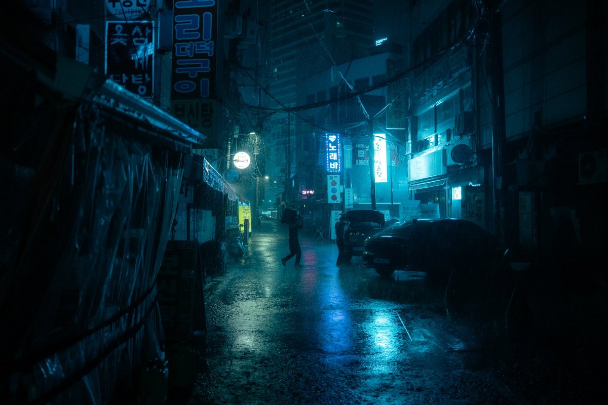 teemusphoto's tweet photo. Seoul in pouring rain is a cyberpunk paradise https://t.co/TynpRW5ENz