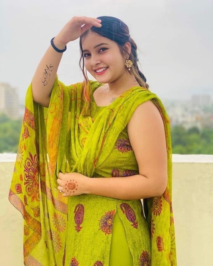 SurbhiAgrwal1's tweet photo. थिरकते तेरे ईन ओठों पर रूहानी अल्फाज़
#_s 💞 लिख दूं
पास तो आ जरा लबों से इश्क का सारांश
लिख दूं // https://t.co/Q53nsQCrJM